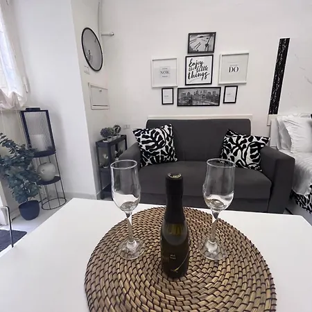 Marinella House Centro Piazza Dante *