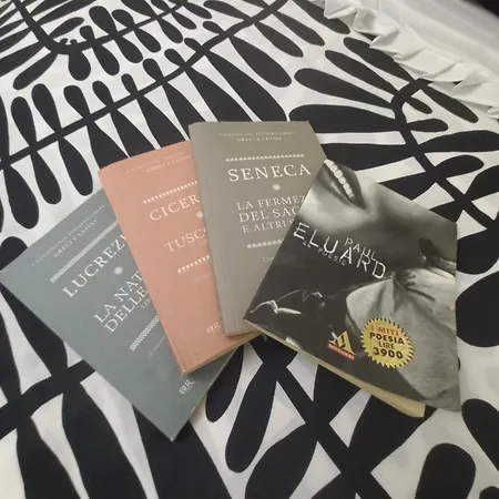 Appartement Marinella House Centro Piazza Dante Napels