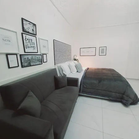 Marinella House Centro Piazza Dante